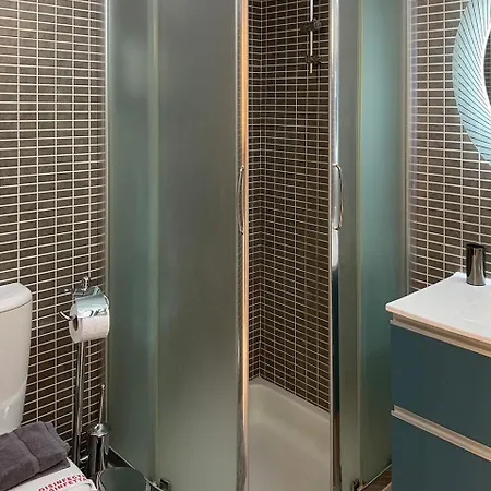 Apartment Stunning Panoramic View, 2 Minutes Metro Athens